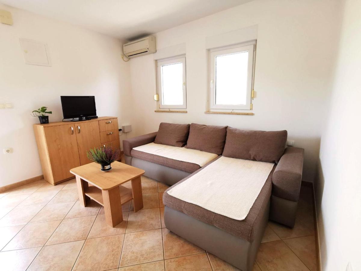 Apartment Dundo In Quiet Green Area Medolino Esterno foto